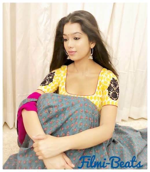 Digangana Suryavanshi biography and wallpaper