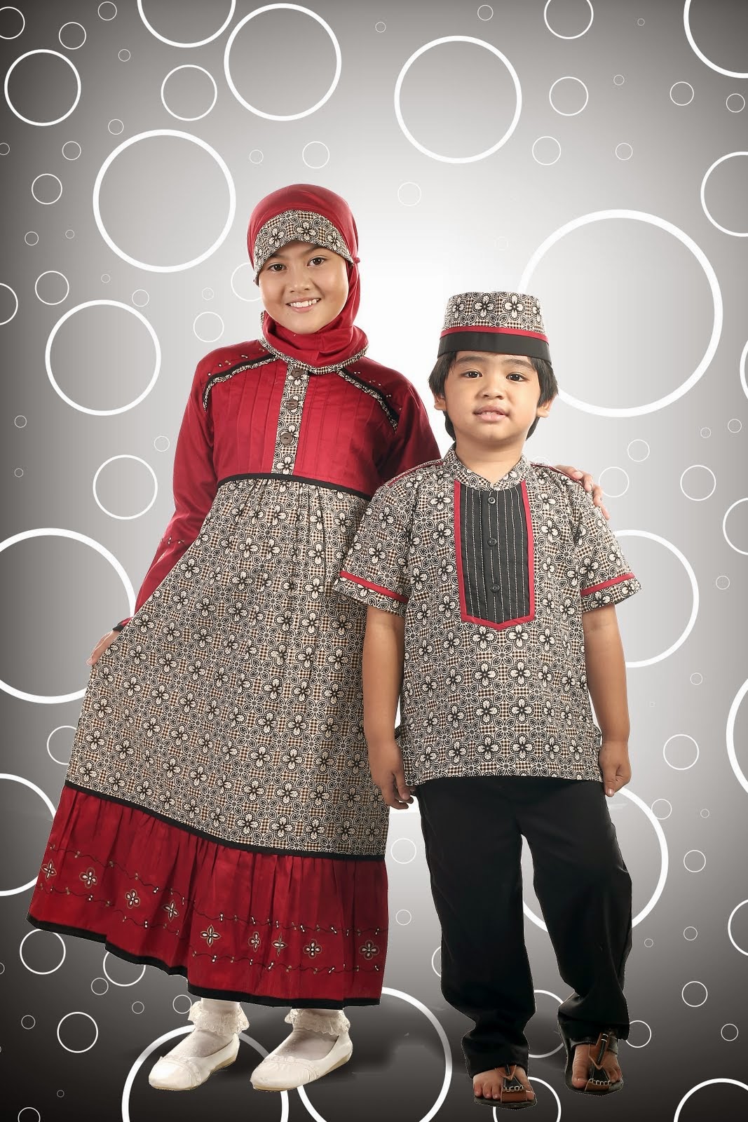 Model Baju Batik Muslim Terbaru untuk Anak Perempuan dan 