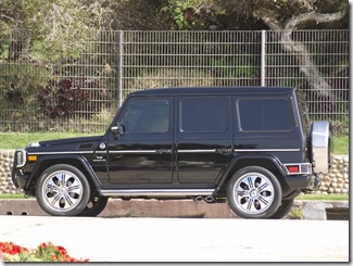 This is for Alan my brother. Look at this G-Wagen in Bling Bling!!!