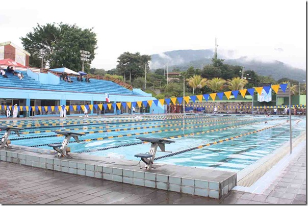piscina en ciudad merliot, el salvador codicader 2011