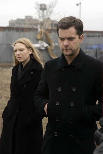 FRINGE: Peter (Joshua Jackson, R) and Olivia (Anna Torv, L) search for clues while tracking a killer in the FRINGE episode 'Midnight' airing Tuesday, April 28 (9:01-10:00 PM ET/PT) on FOX. ©2009 Fox Broadcasting Co. Cr: Craig Blankenhorn/FOX 