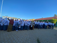 Puskesmas Sungai Nyamuk Gelar Sosialisasi, Skrinning Kesehatan Sekolah dan Makan Buah Bersama