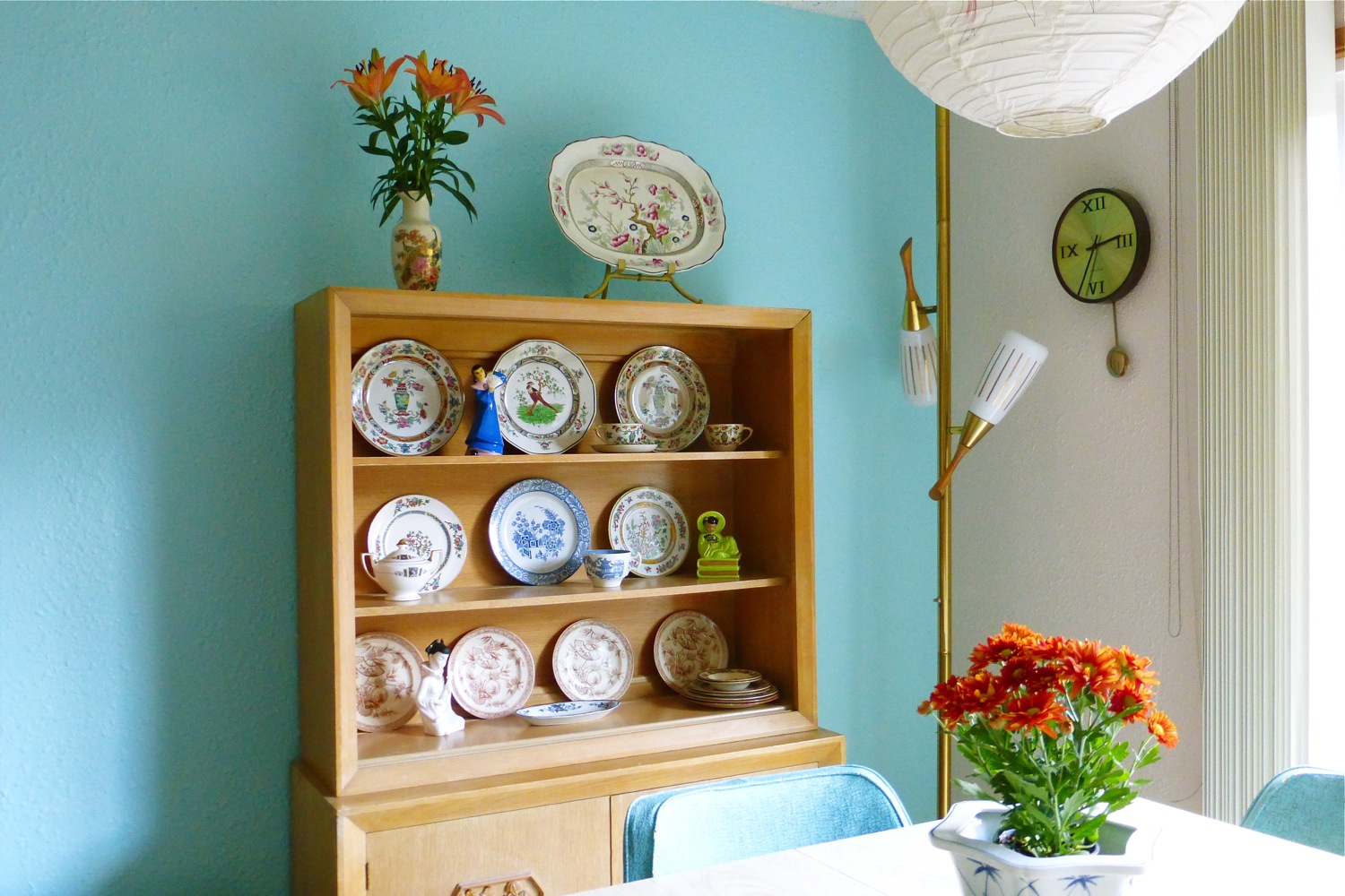 Styling a James Mont Midcentury Chinoiserie Limed Oak Hutch with Antique Chinoiserie Revival Dish ware, Midcentury styling, antique chinoiserie dish ware, chinoiserie styling, 1880 Brownfield & Son, 1900 Royal Doulton Pekin, 1917 Wood & Sons Woods Ware Wincanton plate, 1917 Wood & Sons Woods Ware Canton teacup, 1917 Wood & Sons Woods Ware Mayfair platter, Klein ©49 asian Chinoiserie figurine, 1913 Johnson Bros Pareekware plate, 1920 Cleveland China sugar bowl, 1905 Foley Art China Peacock Pottery Indian Tree plate, midcentury asian girl with fan bookend figurine, 1880 Alaska H & R plates, 1950 Ardalt Lenwile China asian girl playing musical instrument figurine, 1862 Burgess & Leigh Indian Tree platter