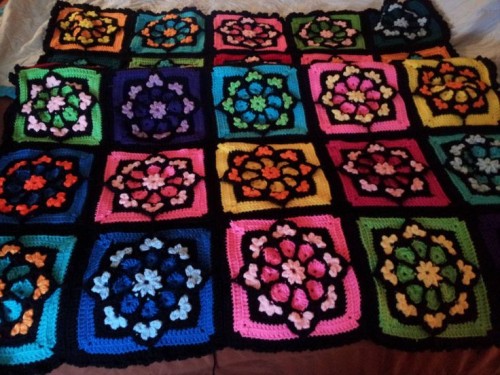 Stained Glass Afghan Square - Tutorial