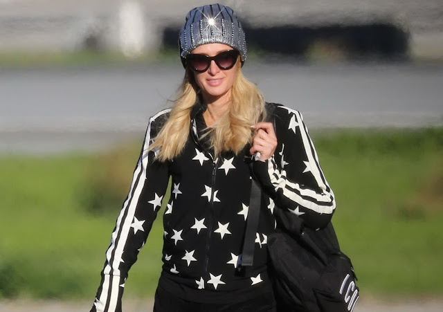  Paris Hilton - Arrived Back in Los Angeles following Her Vacation