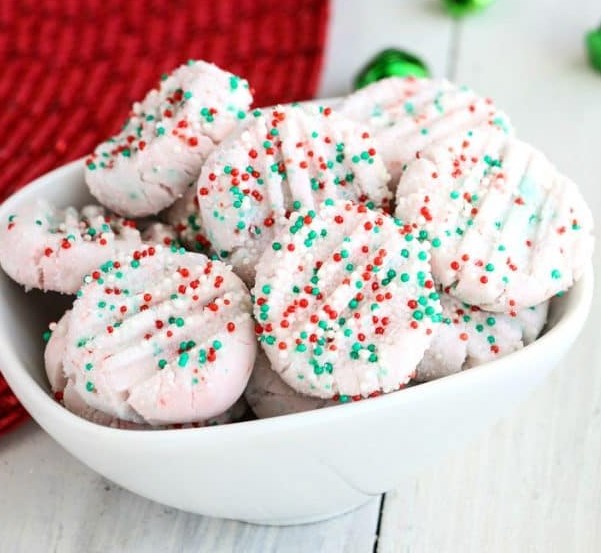 CHRISTMAS CREAM CHEESE MINTS (EASY NO BAKE!) #pastry #desserts