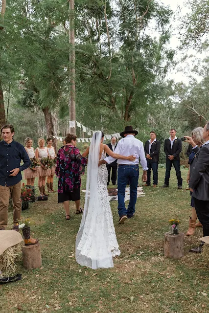 DENIS BANKS PHOTOGRAPHY COUNTRY BOHO NORTH COAST WEDDINGS 