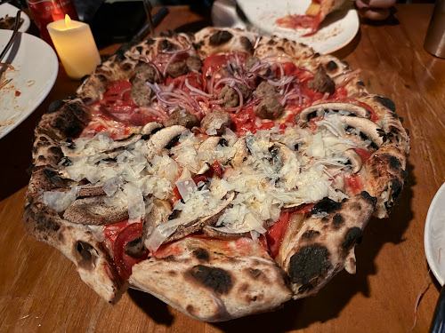 Mother Of Pizzas [Hong Kong] - Italian pizza pasta bar restaurant Happy Valley amazing birthday pizza most instagrammable birthday cakes in HK