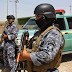 ضبط عجلة محملة بالاسلحة والصواريخ مغطاة بالرمل في بغداد