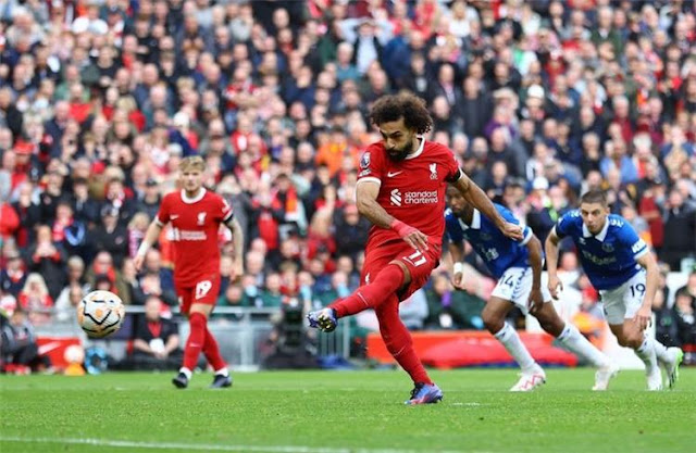 محمد صلاح يحرز ثنائية في ايفرتون