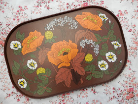 Charity shopping - the one with all the plant pots.  And the retro Marks and Spencers tray.  And the Pyrex bowl.  secondhandsusie.blogspot.com #charityshopping #thrifting #charityshopblog
