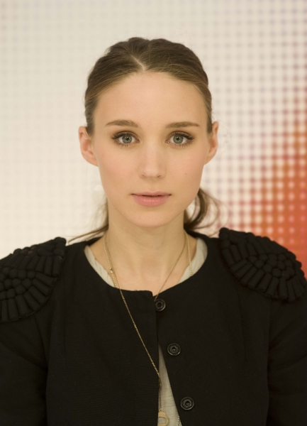 girl with the dragon tattoo mara rooney. Rooney Mara, Rooney Mara “Girl With the Dragon Tattoo” transformation has