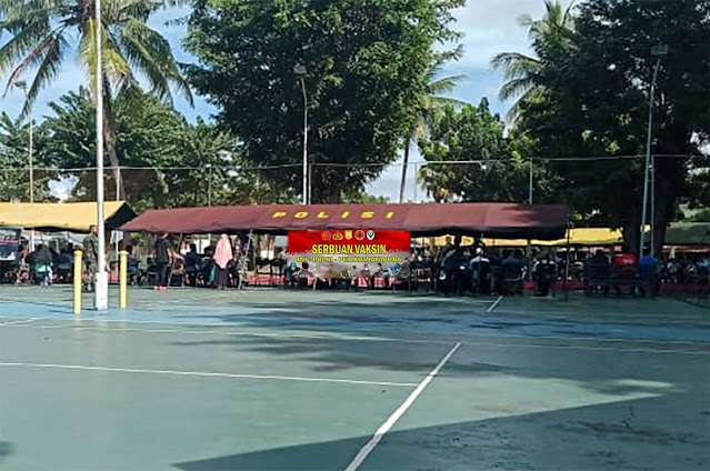 Sinergitas TNI - POLRI bersama Dinkes Kota Jayapura Gelar Serbuan Vaksinisasi
