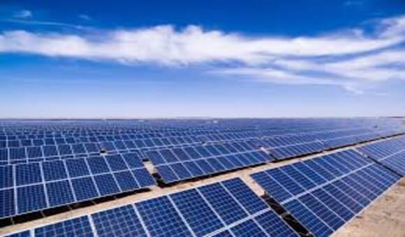 الطاقة الشمسية الآن وفي المستقبل: تطبيقاتها ونموها المستدام