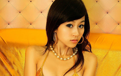 Asian Cute Girl | Gold Bikini Model