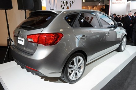 Kia Forte hatchback 2