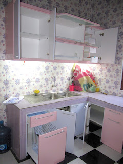 Kitchen Set Bentuk U Dengan 23 pintu Dan 6 Laci + Kitchen Set Semarang