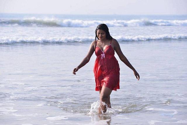 Swathi Naidu Hot Pics,Swathi Naidu  images,Swathi Naidu  pics,Swathi Naidu  gallery, Swathi Naidu latest hot,Swathi Naidu hot photos, Swathi Naidu  bikini,Swathi Naidu red dress