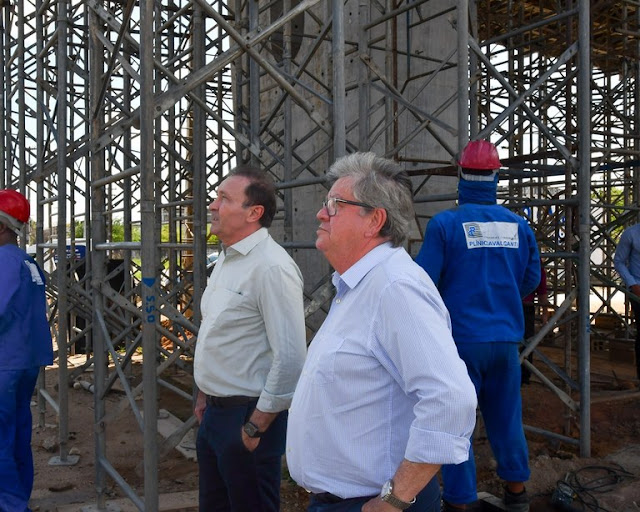 João Azevêdo inspeciona obras de mobilidade urbana em João Pessoa que somam investimentos de R$ 95 milhões
