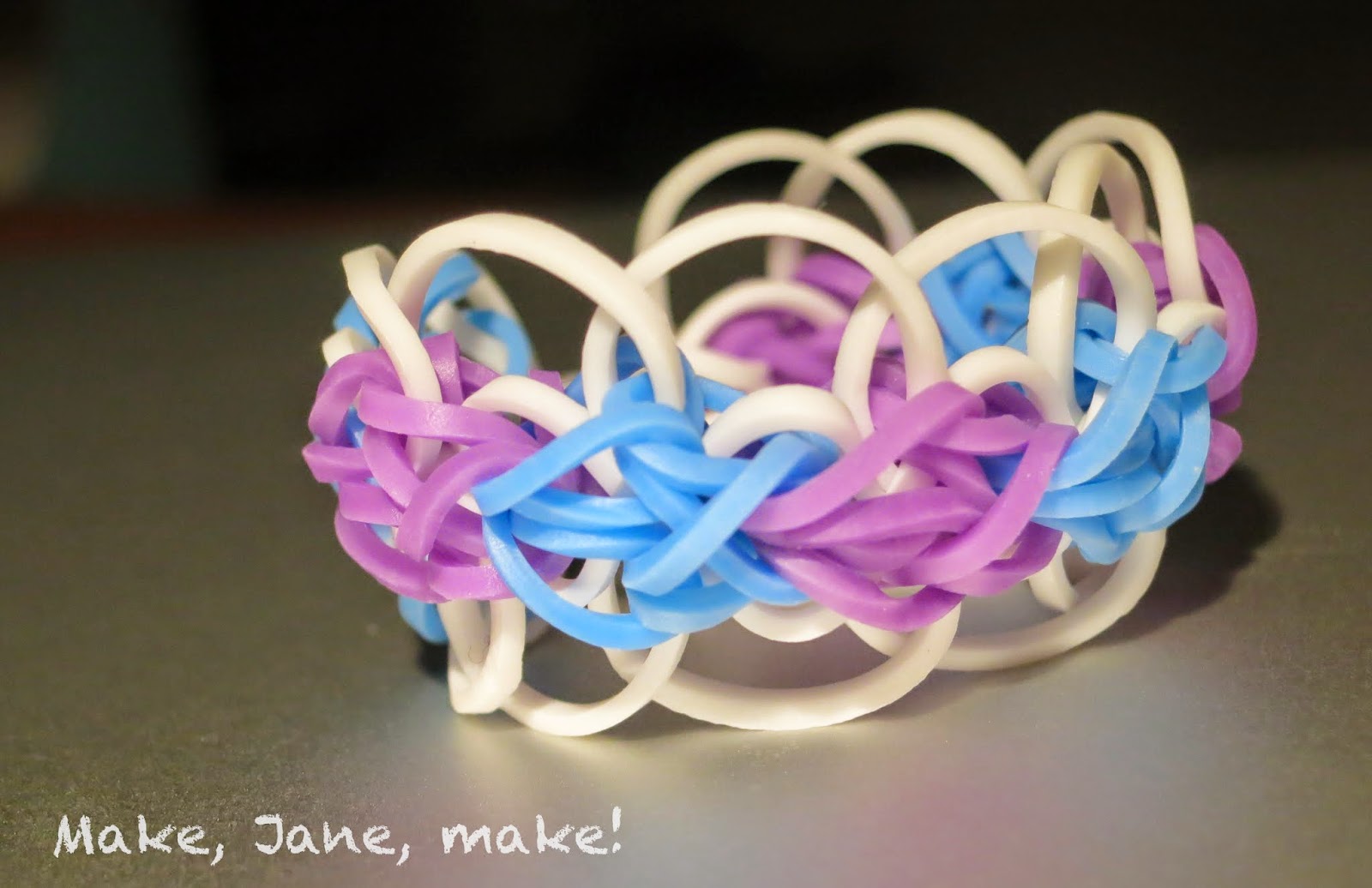 How To: Make the Rainbow Loom Diamond Bracelet 