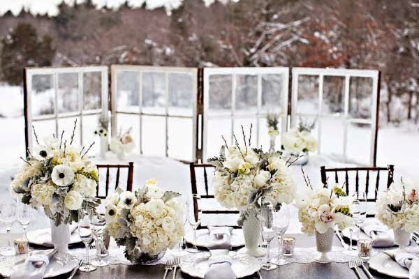 http://9weddingwebsites.com/Winter-Wedding-Centerpieces/attachment/winter-wedding-photos-73/