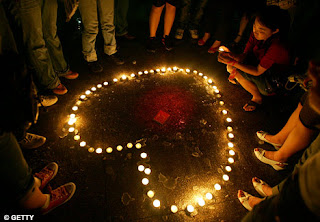 Love vs Hate, Sandy Hook, candle vigil