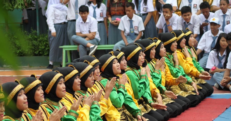 Pola Lantai  Pada Tari  Tradisional Indonesia Biasa Membaca