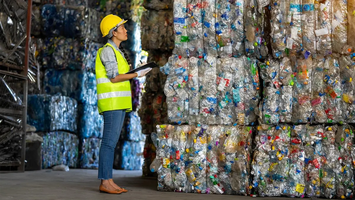 "Japan's 450°C technology transforming plastic waste into gold"