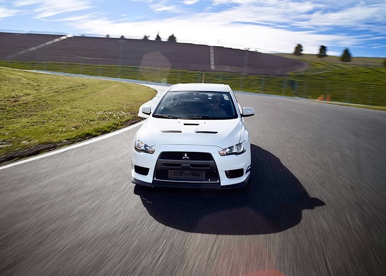 2015 Mitsubishi Evo Redesign,Release Date & Price