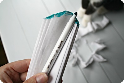 DIY tissue poms