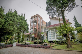 White Tower Lembang Villa Untuk 15 Orang Private Poo