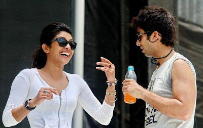 Priyanka Chopra,Shahrukh Khan and Shahid Kapoor Rehearsing at the Durban Moses Mabhida stadium