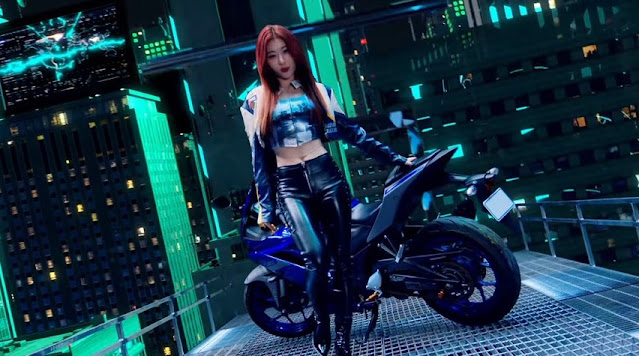 Chaeryeong ITZY Motorbike Yamaha YZF-R3