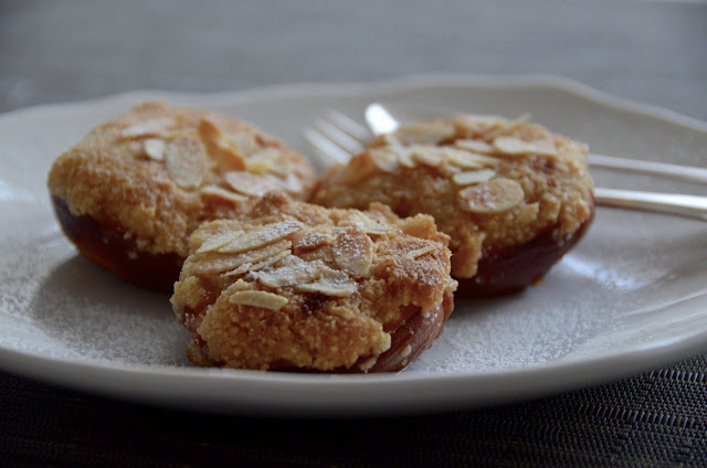 ALMOND-CRISPED NECTARINES