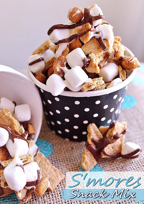 S'mores Snack Mix for family game night and more, made with Kraft ingredients like Planters Peanuts and Jet Puffed Marshmallows! #PackedWithSavings #Shop