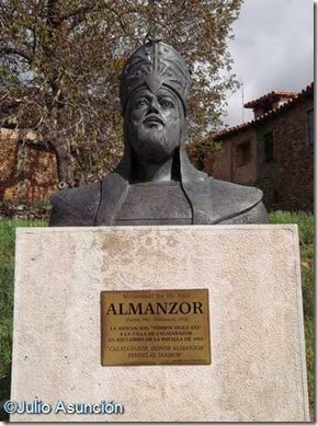 Calatañazor - Estatua de Almanzor