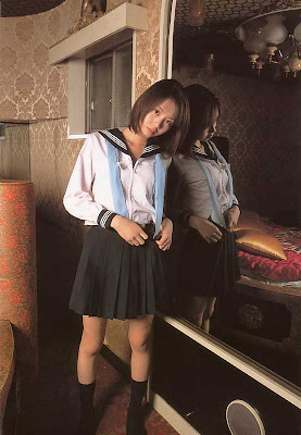 Emi Hasegawa : Janpanese School Girl