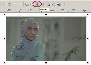 Cara Menyeleksi Foto dengan Menggunakan 3-Point Curve dan Shaping Tool di CorelDRAW X4