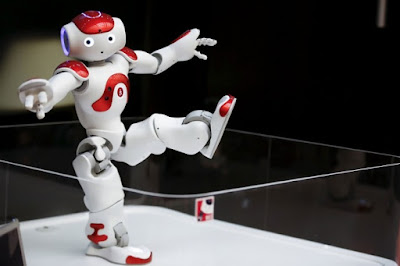  Jepang memang sudah tidak diragukan lagi dalam hal teknologi Robot Yang Bekerja Layak Seorang Pegawai Bank