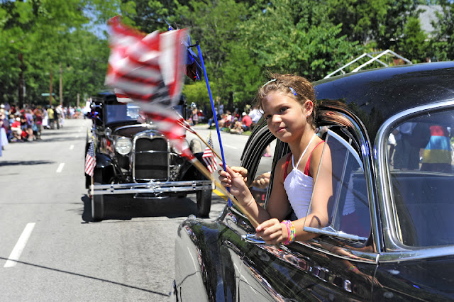 Fourth of July; Northside; Cinncinnati; Parade; Flag; Classic Cars