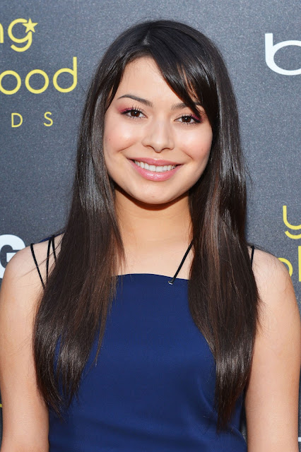 Miranda Cosgrove long straight hairstyle