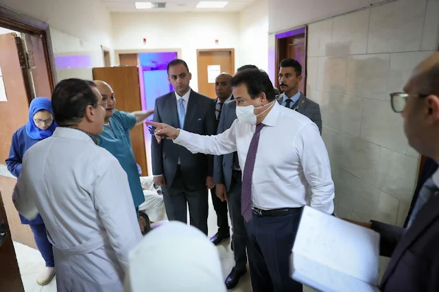 وزير الصحة يتفقد مستشفى حلوان العام