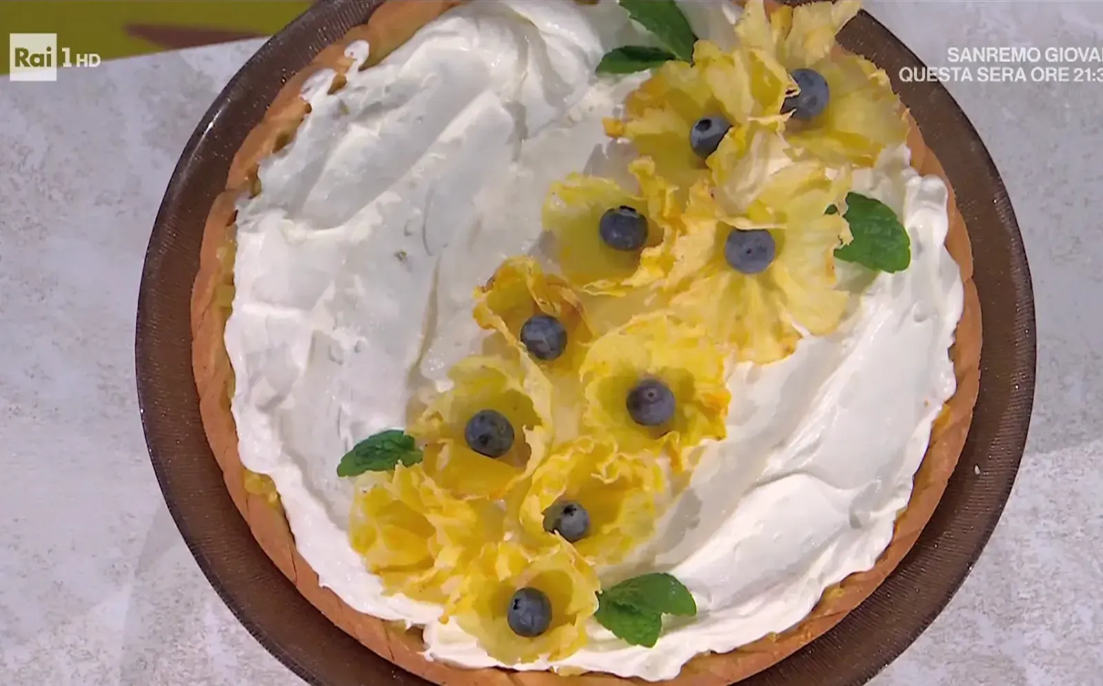 Torta elegante all’ananas di Natalia Cattelani