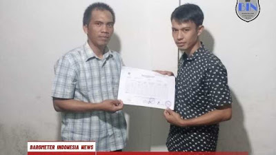 Penyerahan Hasil Rapat Pleno Desa Lawang Agung 