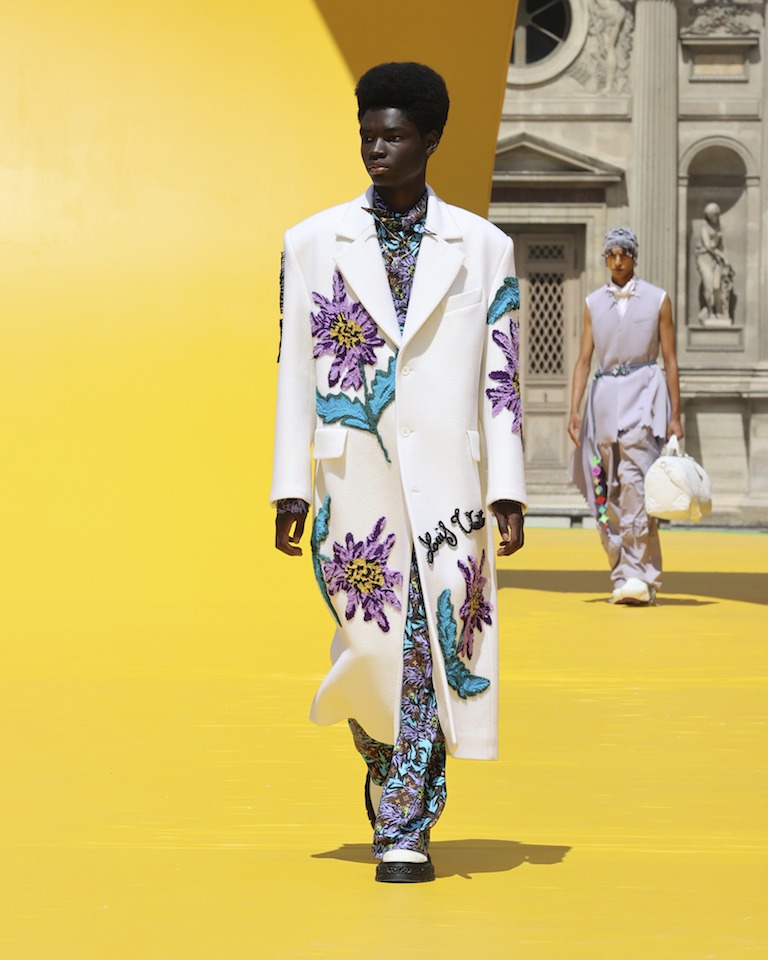 Louis Vuitton primavera / verano 2021: Virgil Abloh reinventa la ropa  formal en clave ecológica