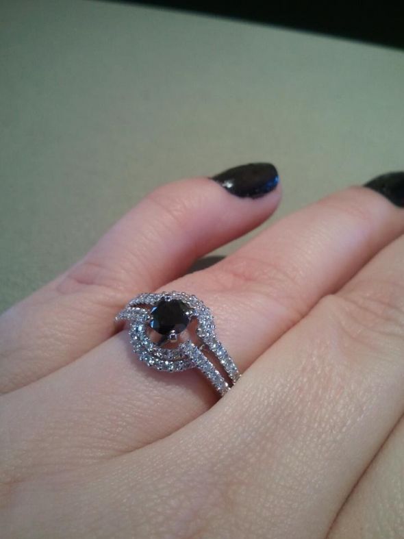 Black Diamond Engagement Rings Is Passion for the Younger Generation