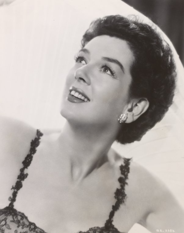  but we've been particularly obsessed with Rosalind Russell lately 