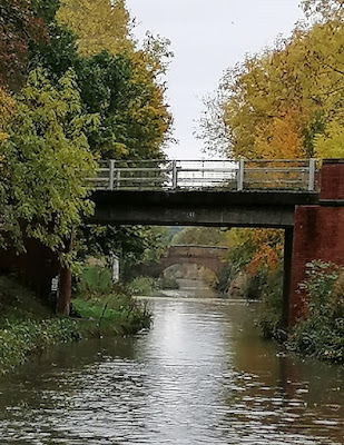 Dsy-13_20221020_Oxford-Canal.jpg