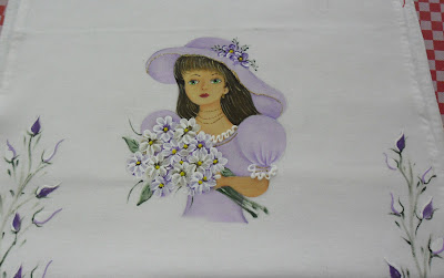 boneca pintada para saia de croche lilas