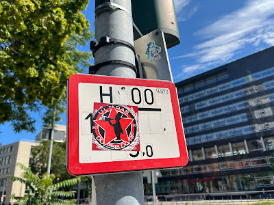 Aanwijsplaat met sticker Ultras Düsseldorf